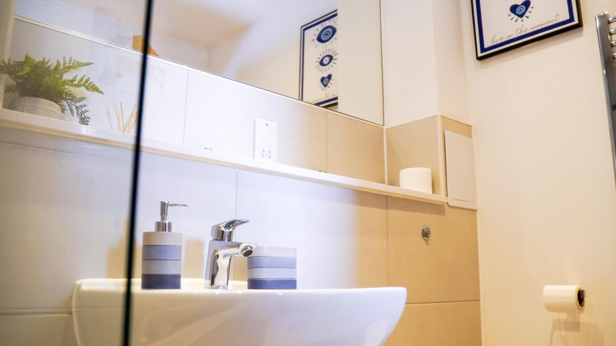 Manchester City Centre Apt With Balcony & Free Parking - Including Free 1-Hour Late Check-Out For Bookings On The 29Th 31St May, Justeat Voucher For 2-Night Stays Minimum! Esterno foto