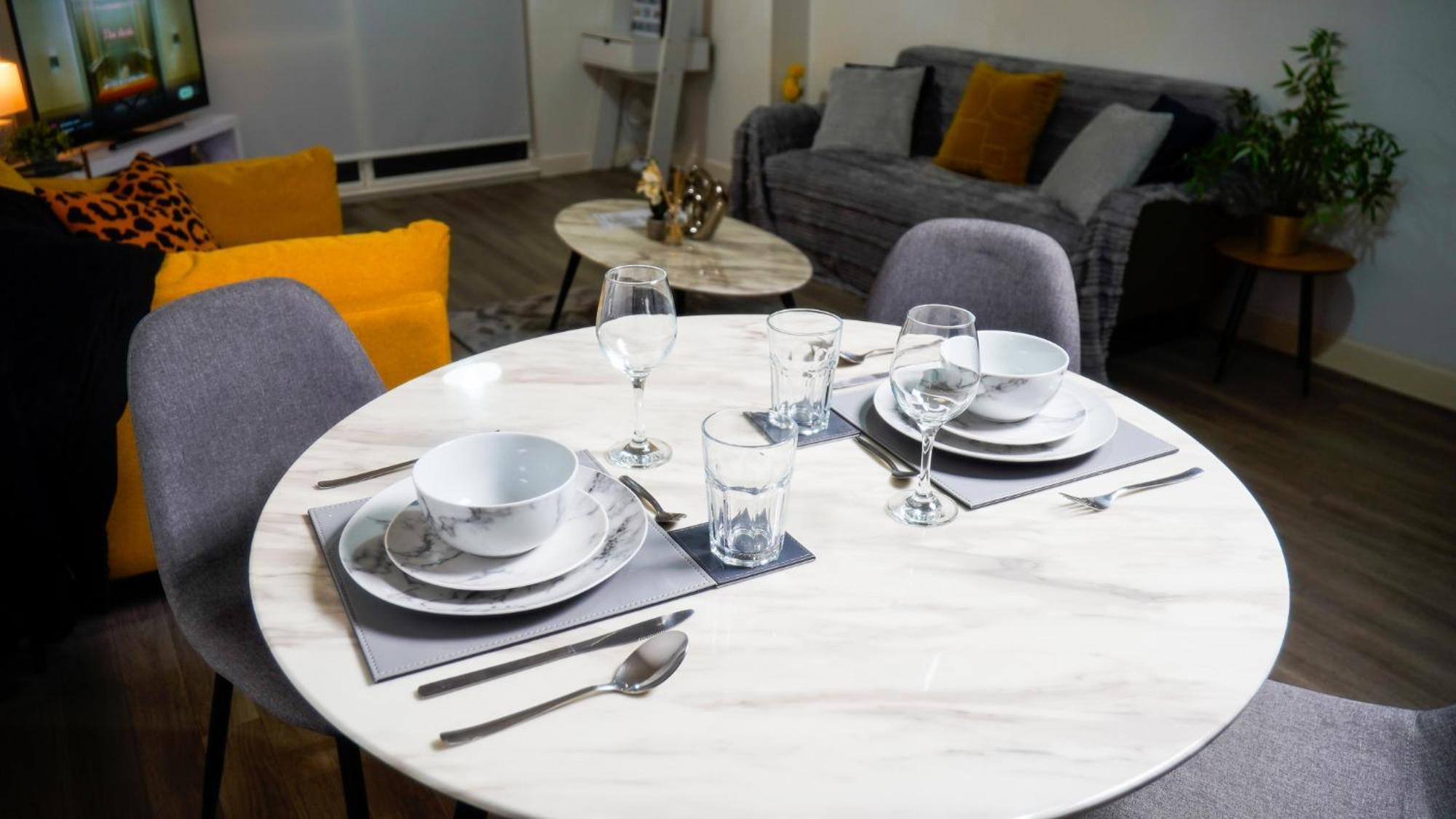 Manchester City Centre Apt With Balcony & Free Parking - Including Free 1-Hour Late Check-Out For Bookings On The 29Th 31St May, Justeat Voucher For 2-Night Stays Minimum! Esterno foto