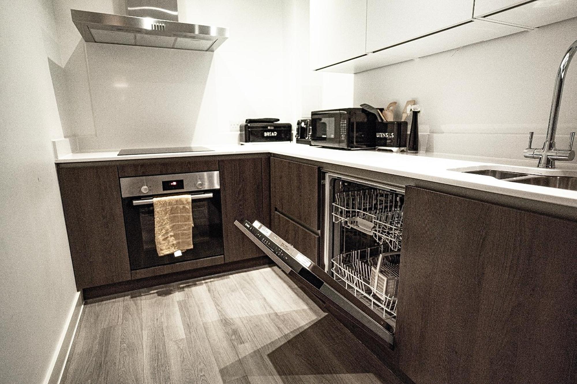 Manchester City Centre Apt With Balcony & Free Parking - Including Free 1-Hour Late Check-Out For Bookings On The 29Th 31St May, Justeat Voucher For 2-Night Stays Minimum! Esterno foto